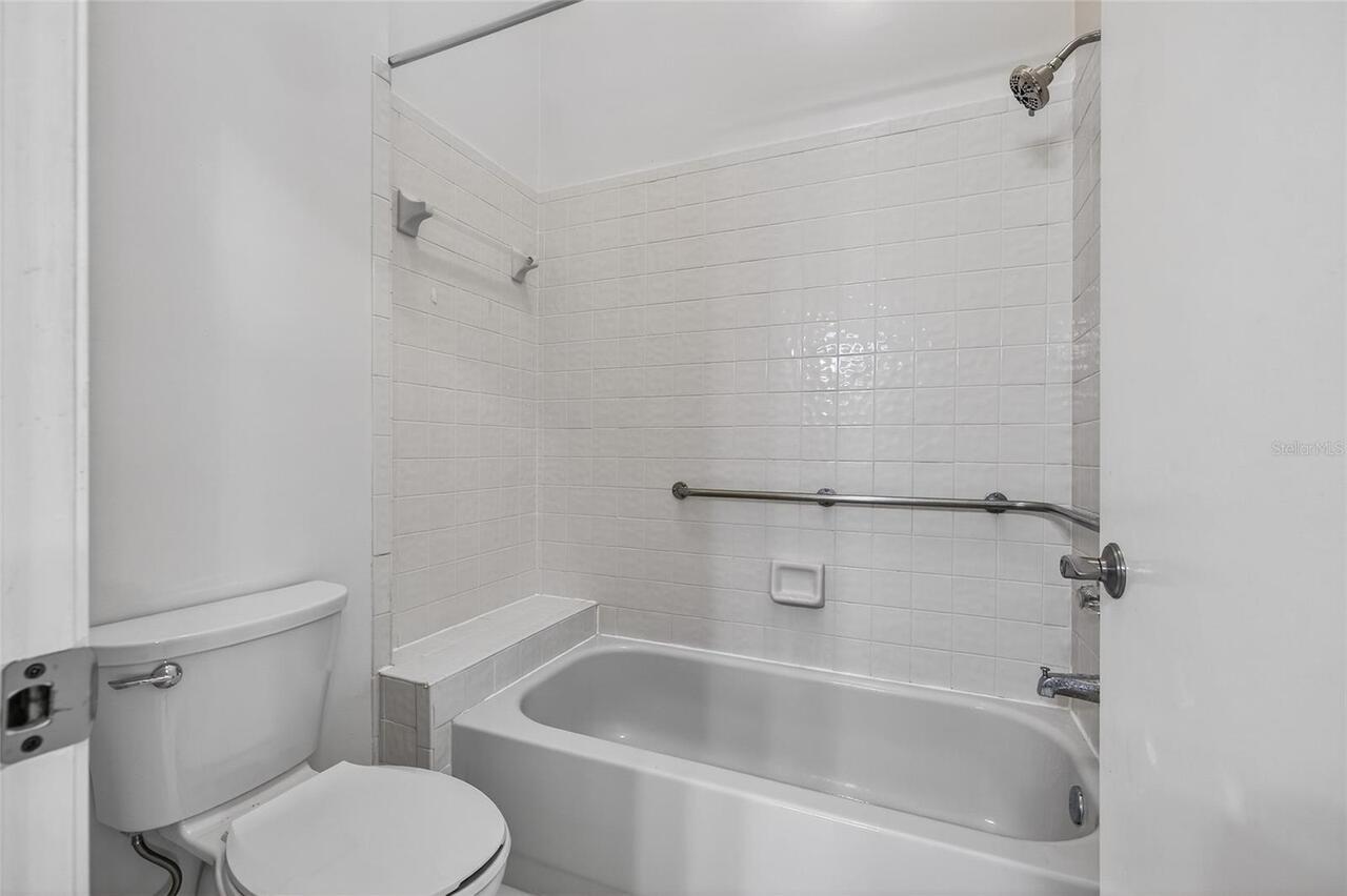 Listing Photo 16