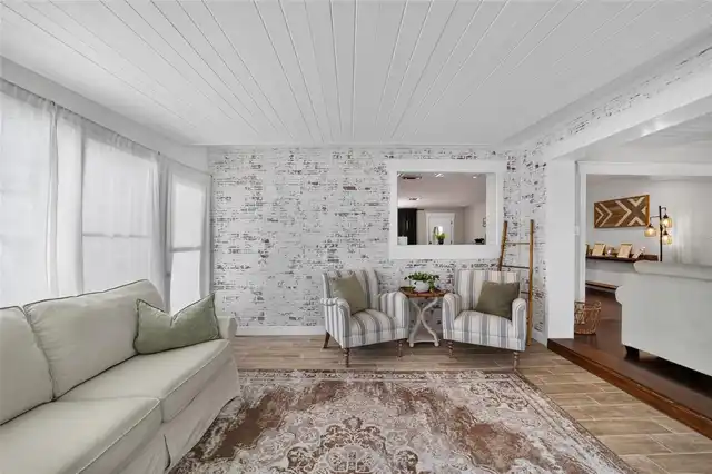 Listing Photo 18
