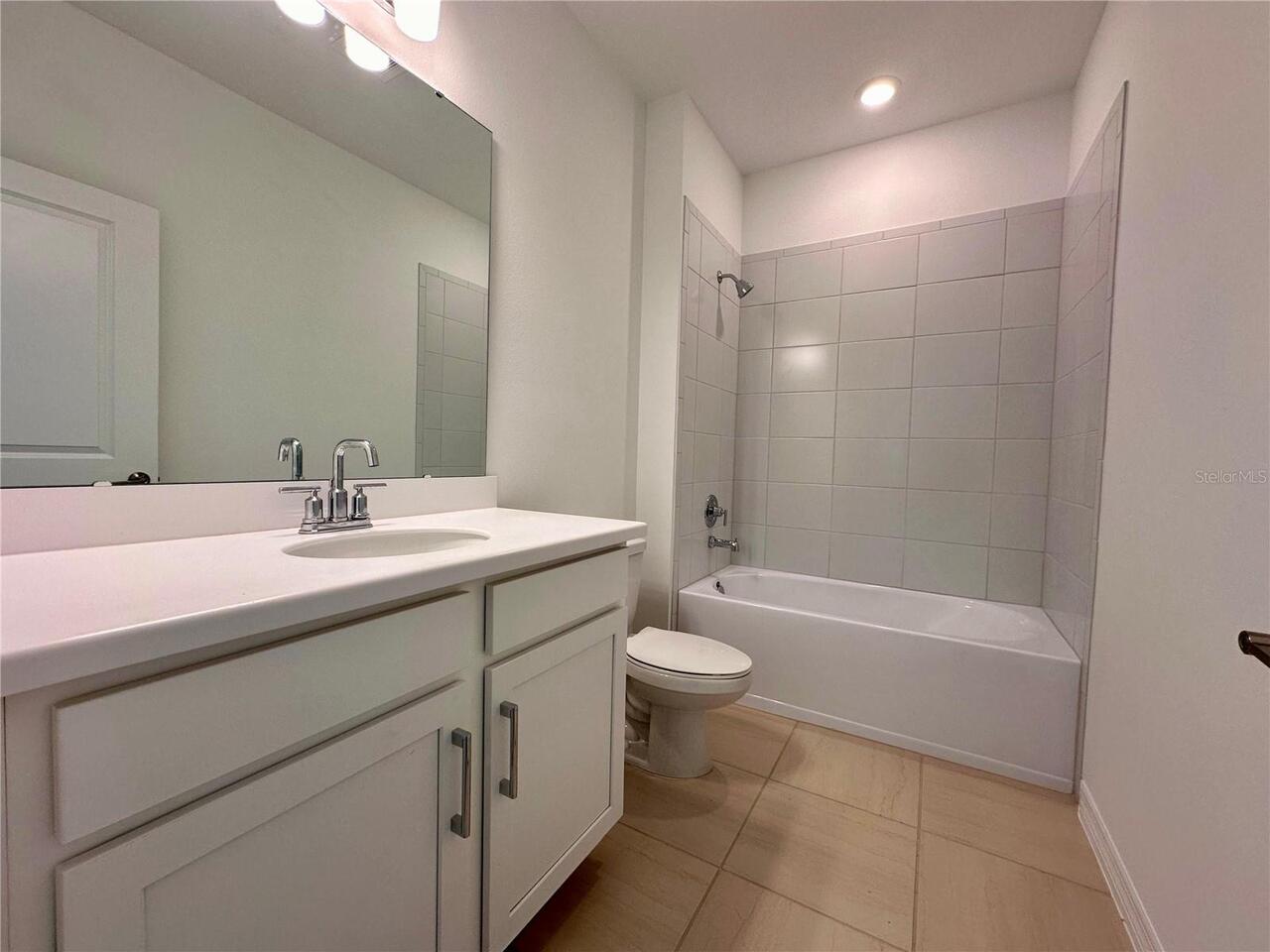 Listing Photo 12