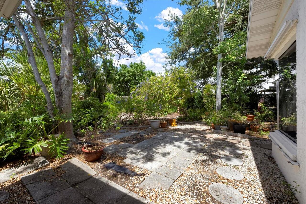 Listing Photo 33
