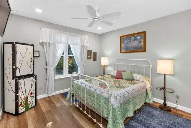 Listing Photo 29
