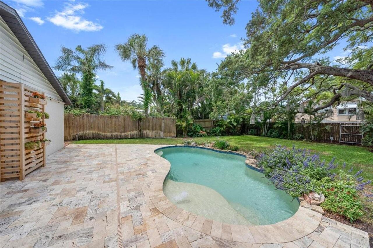 Listing Photo 32