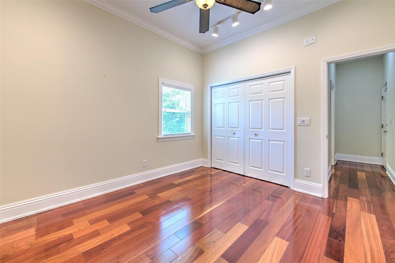 Listing Photo 23
