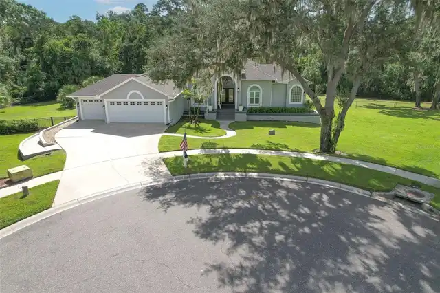 Valrico Real Estate