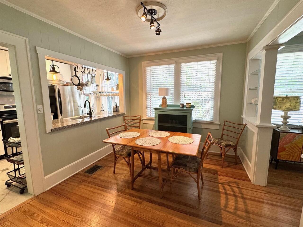 Listing Photo 11