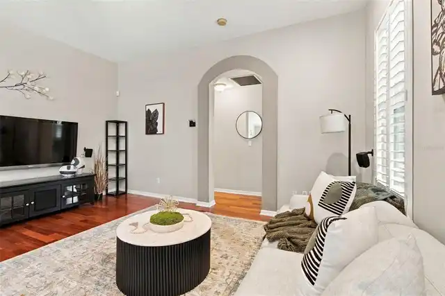 Listing Photo 14