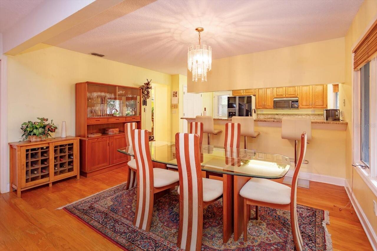 Listing Photo 8