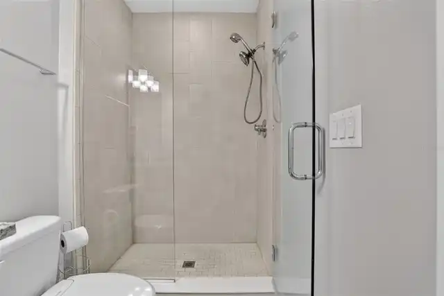 Listing Photo 10