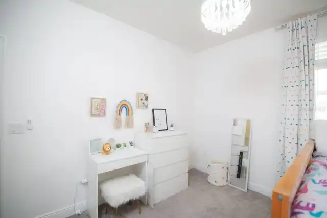Listing Photo 12