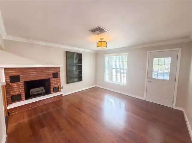 Listing Photo 9