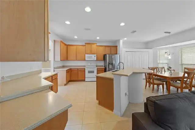 Listing Photo 17