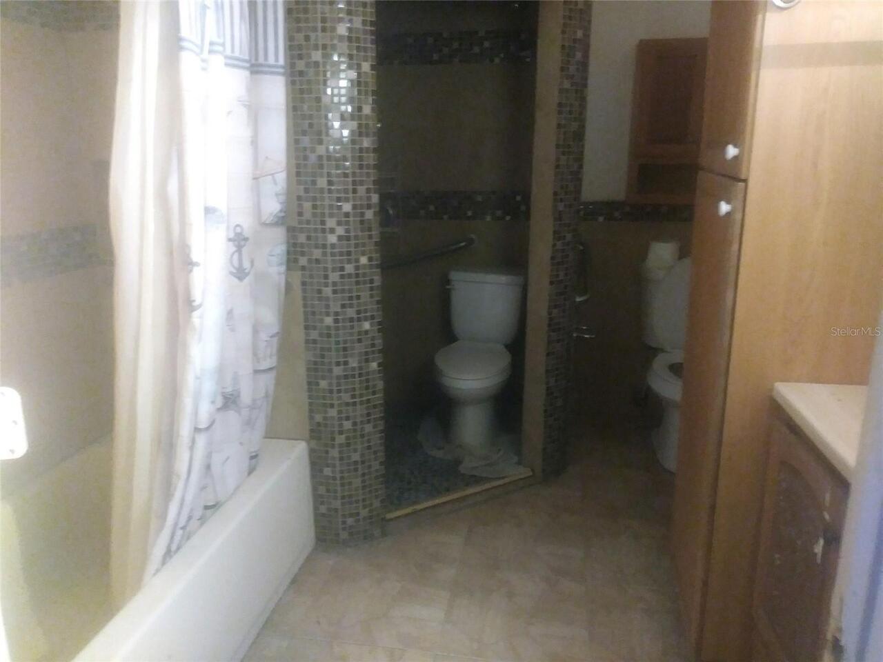 Listing Photo 9