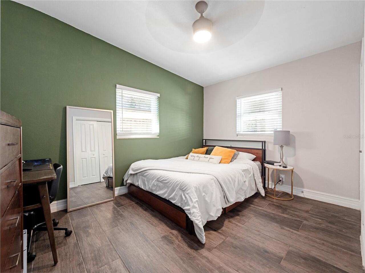 Listing Photo 12