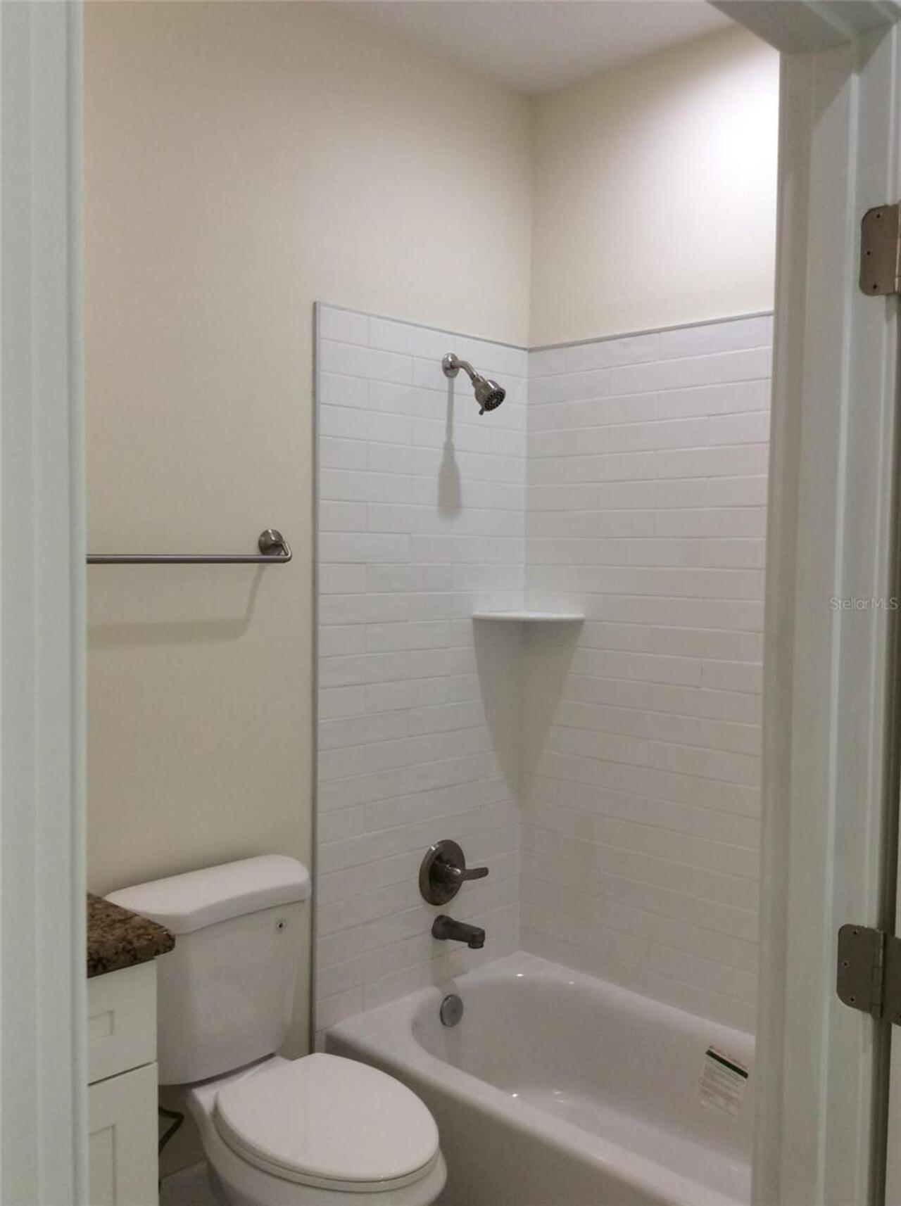 Listing Photo 8