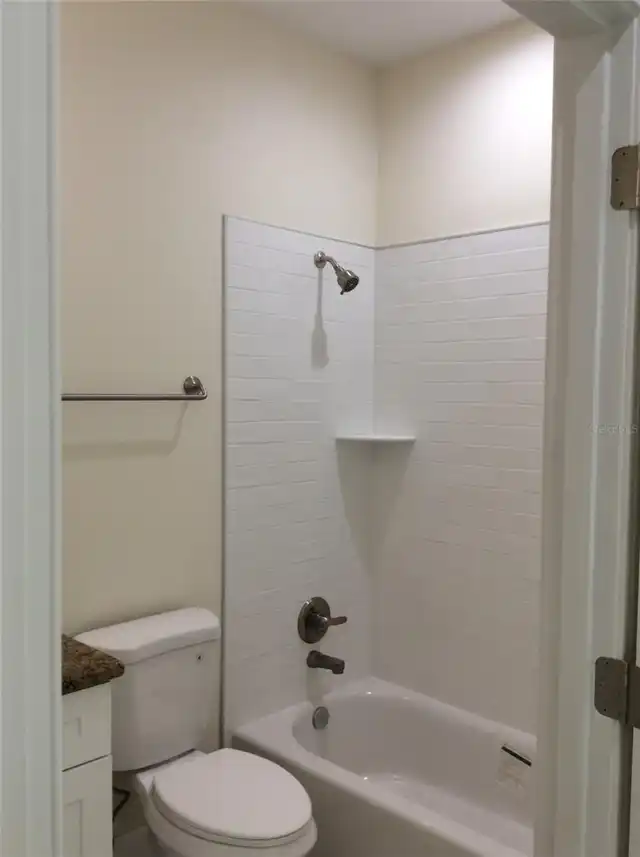 Listing Photo 8
