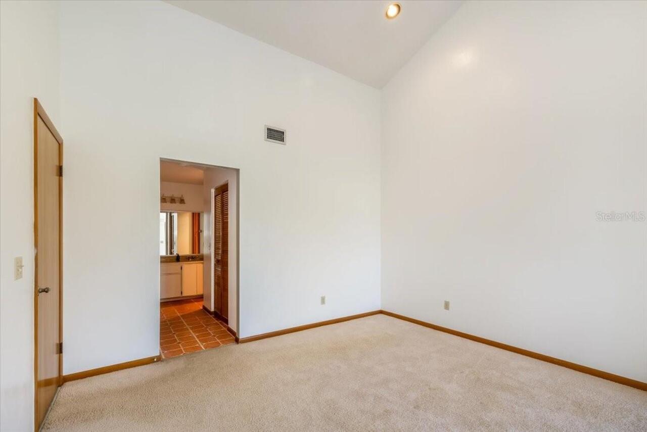 Listing Photo 33