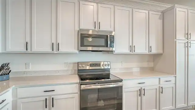 Listing Photo 18