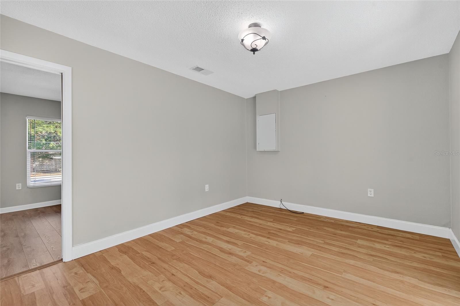 Listing Photo 33