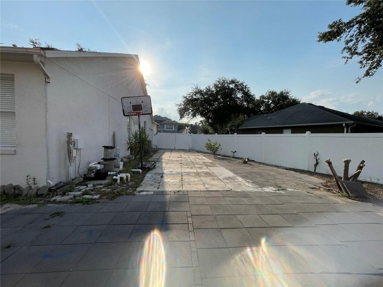 Listing Photo 17