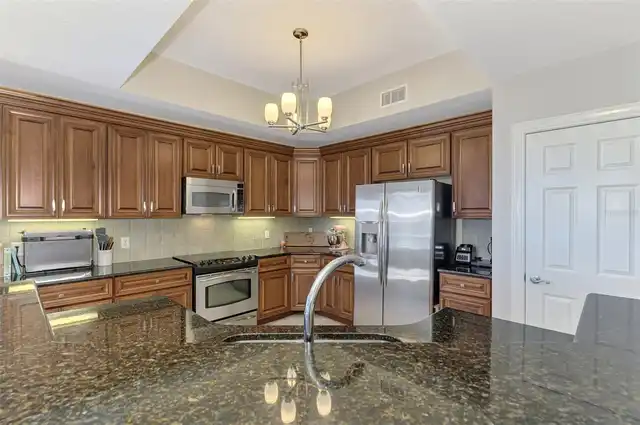 Listing Photo 17