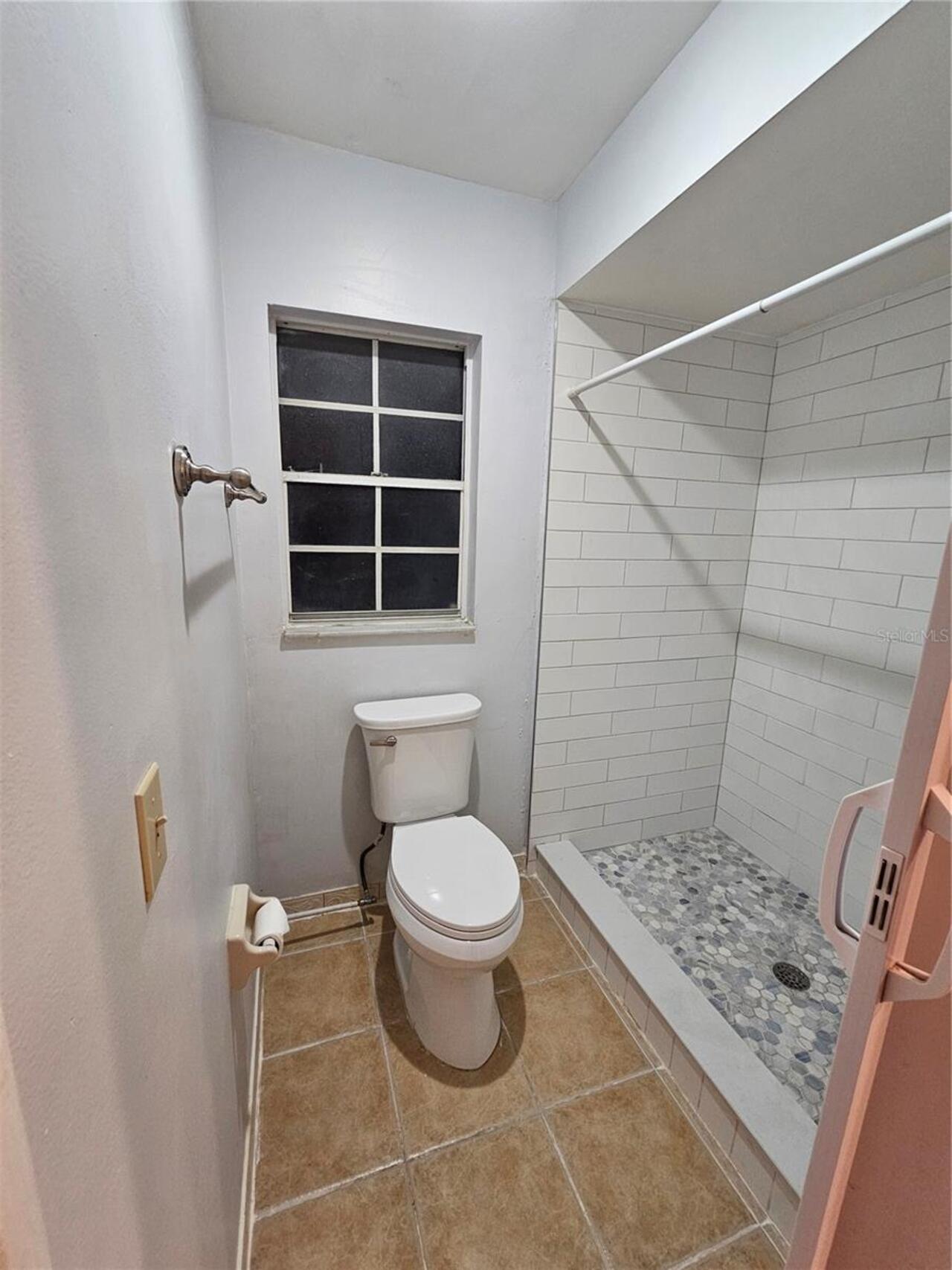 Listing Photo 9