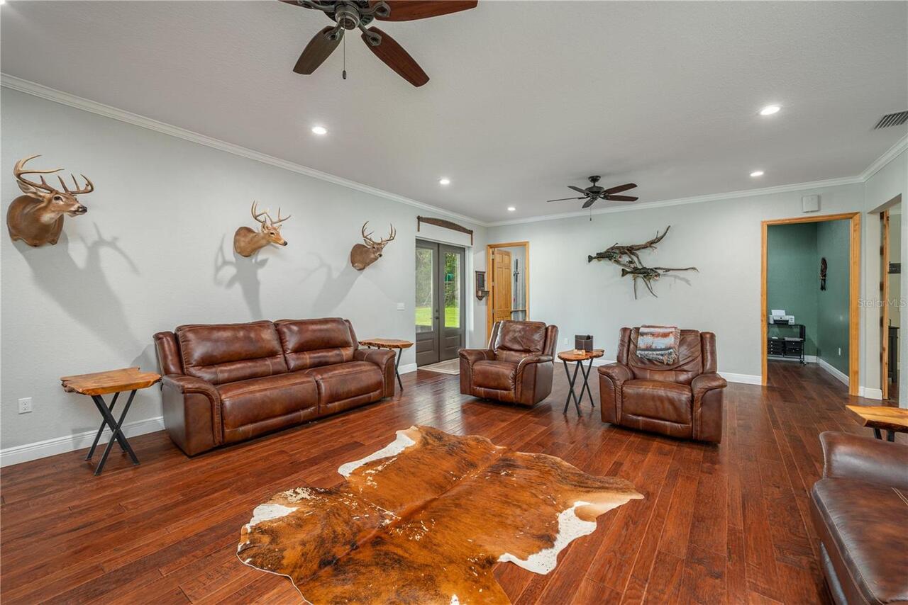 Listing Photo 14