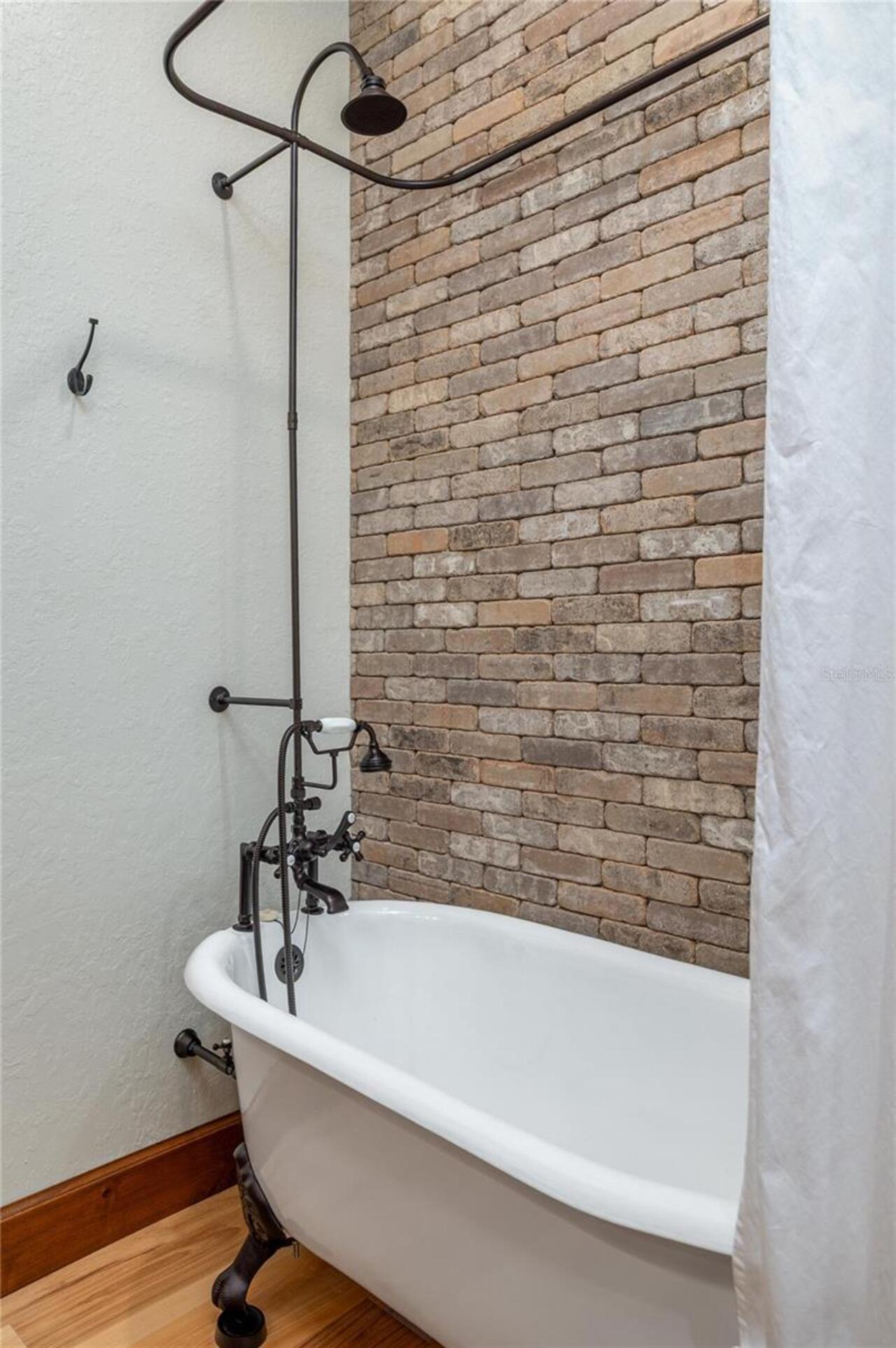 Listing Photo 21