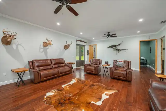 Listing Photo 14