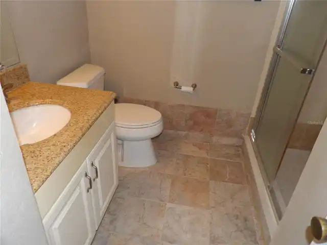 Listing Photo 12