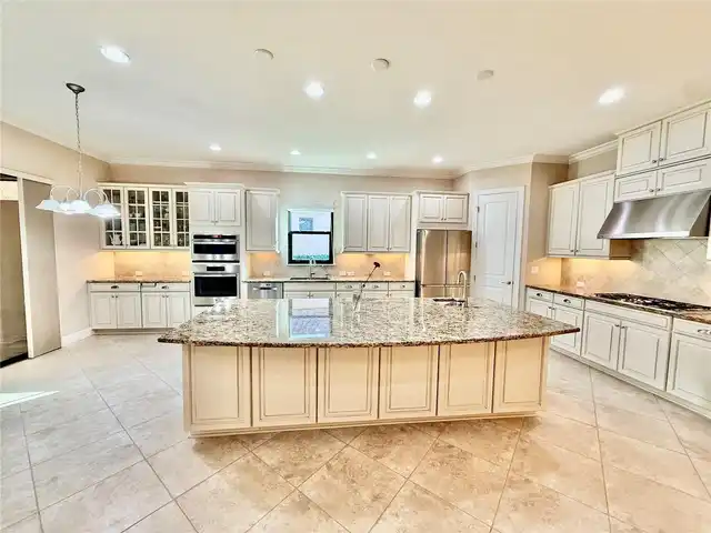 Listing Photo 15