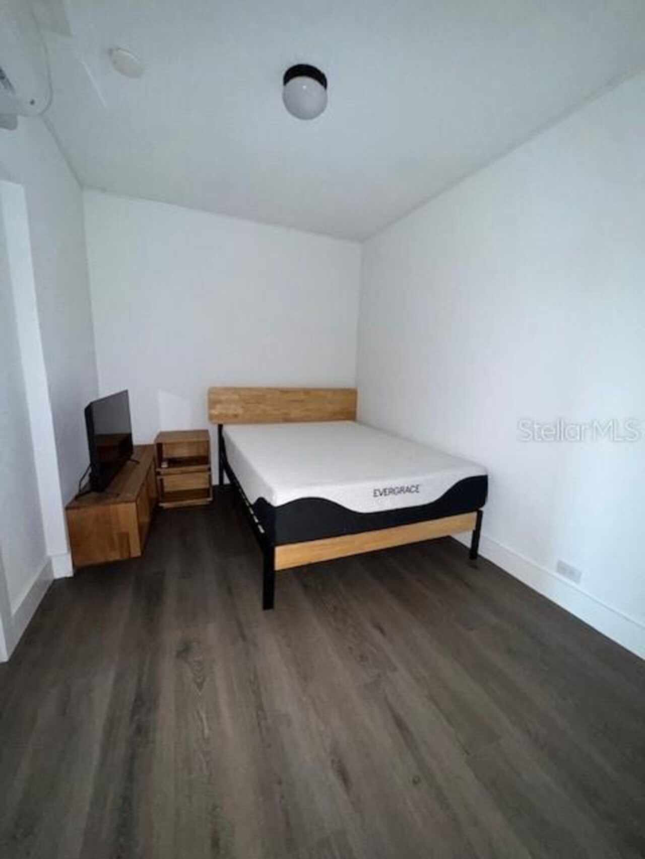 Listing Photo 7