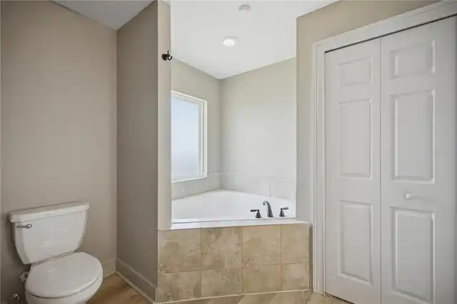 Listing Photo 17