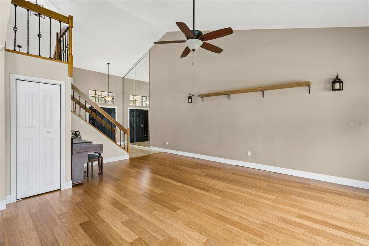 Listing Photo 14