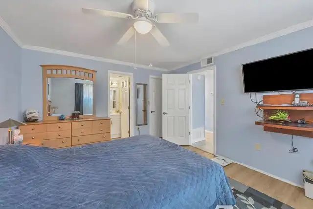 Listing Photo 11
