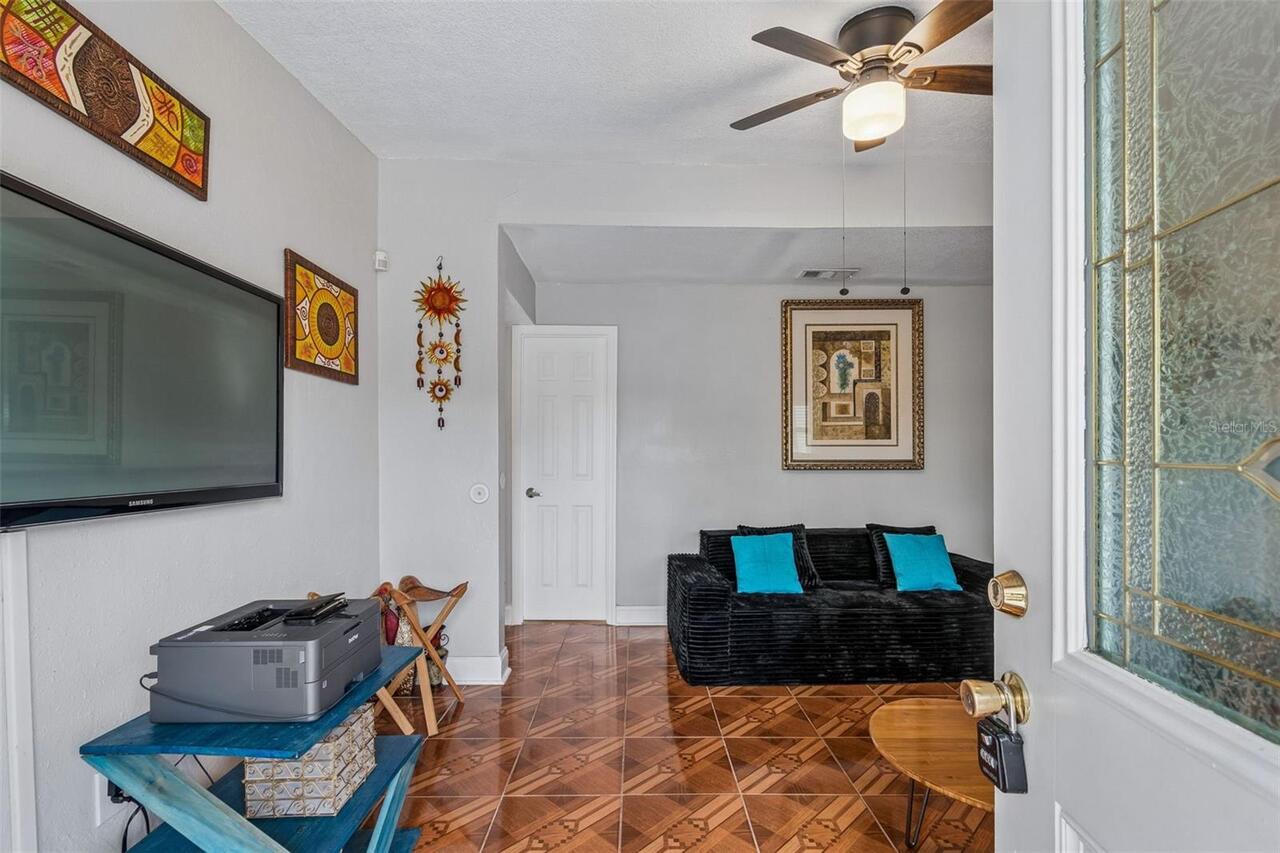 Listing Photo 10