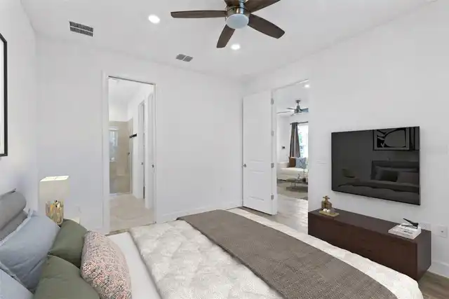 Listing Photo 12
