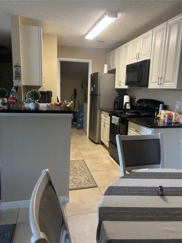 Listing Photo 12