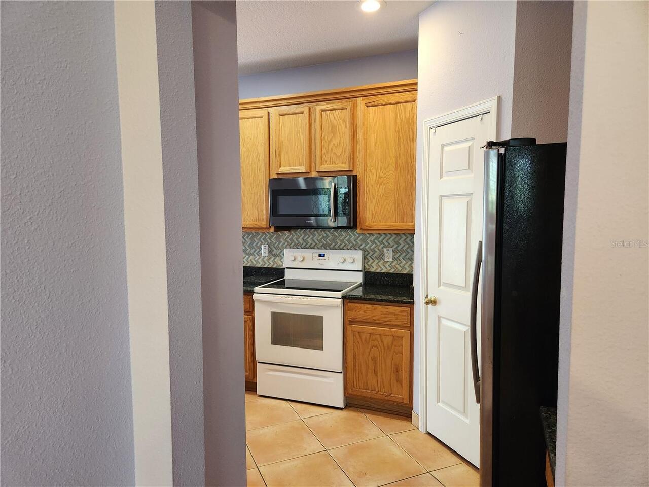 Listing Photo 9
