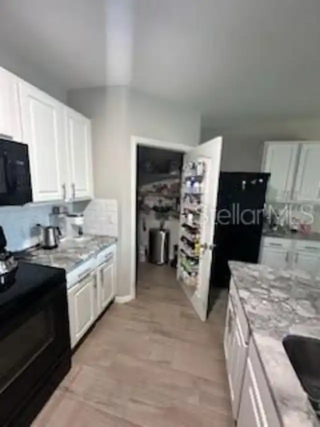 Listing Photo 9