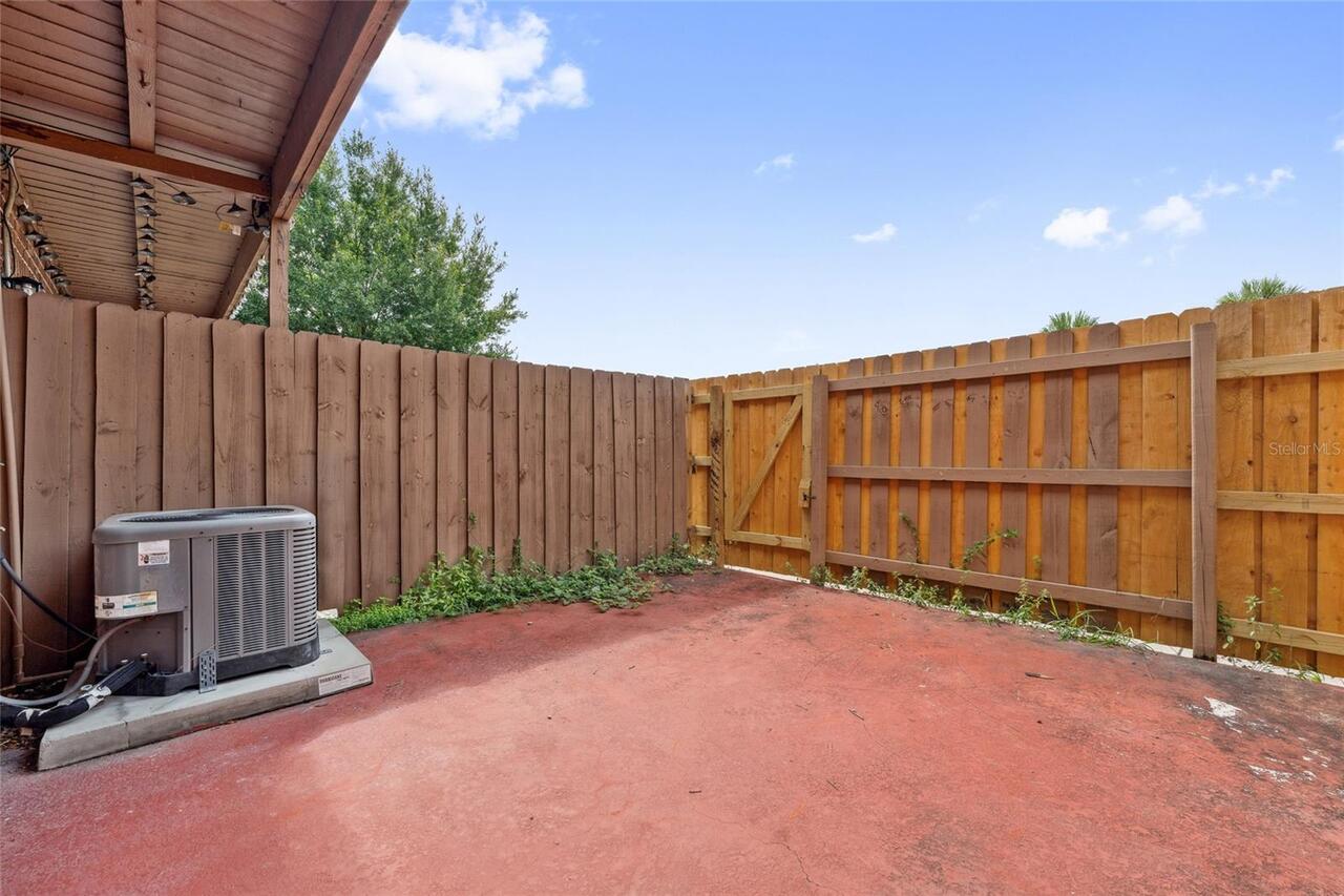 Listing Photo 11