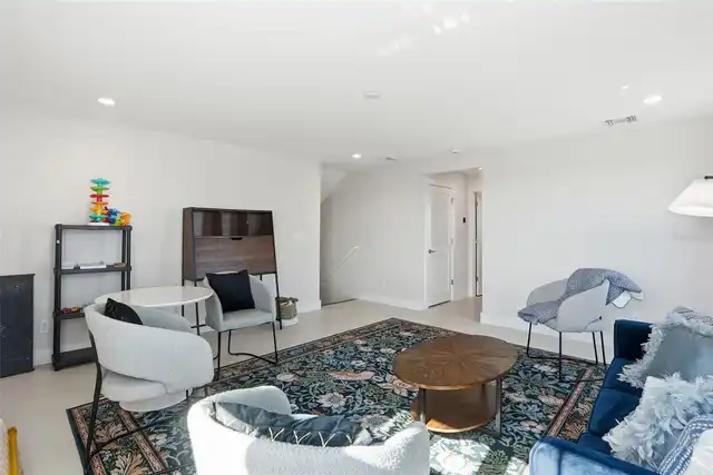 Listing Photo 16
