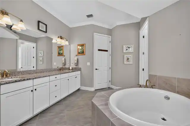 Listing Photo 29