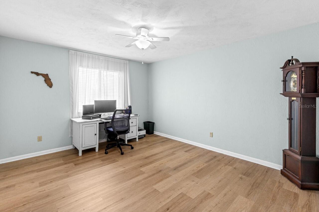 Listing Photo 25