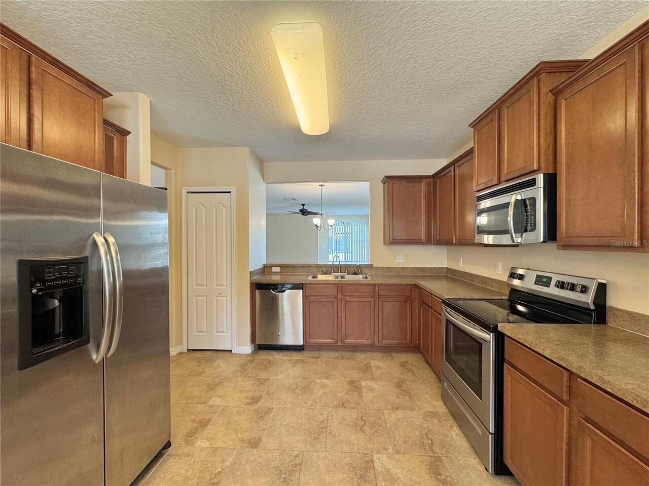 Listing Photo 10