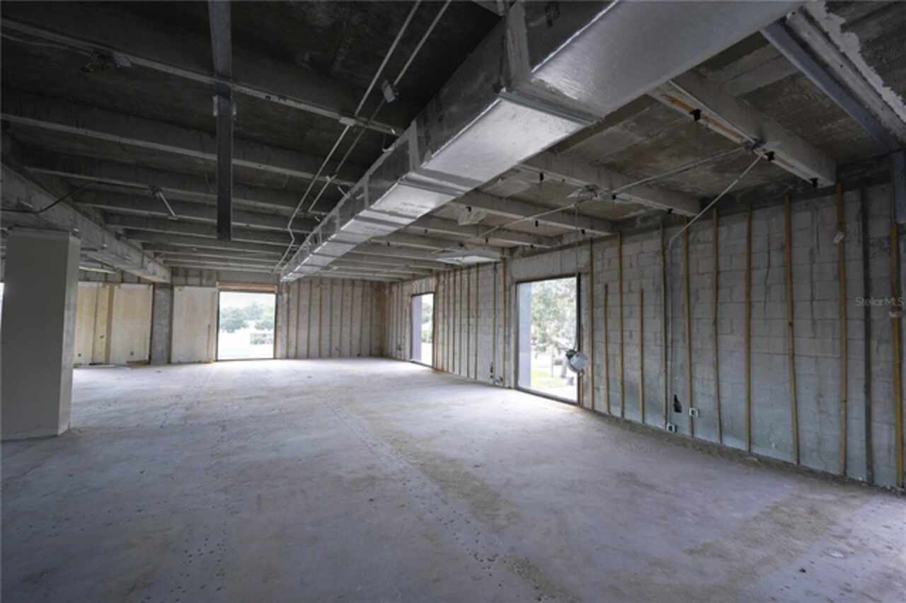 Listing Photo 12
