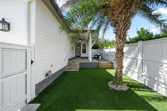 Listing Photo 17