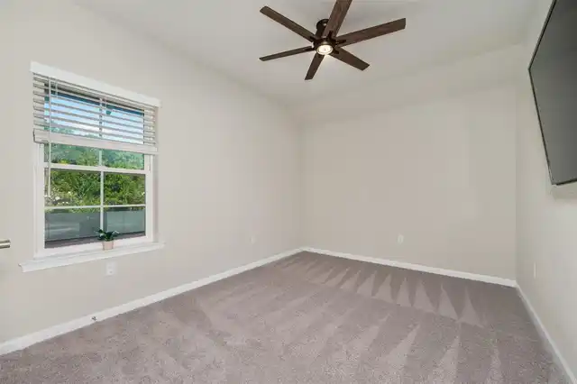 Listing Photo 37