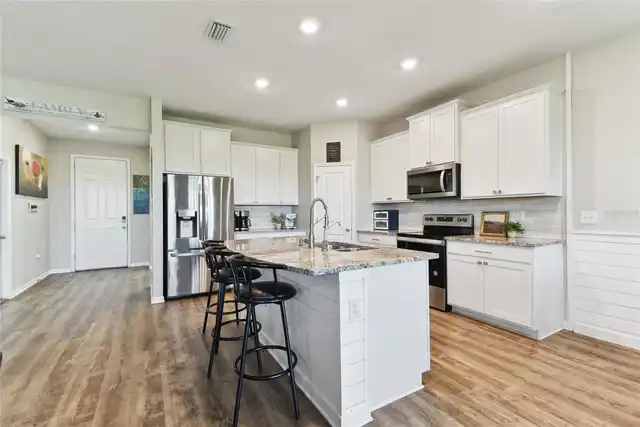 Listing Photo 17