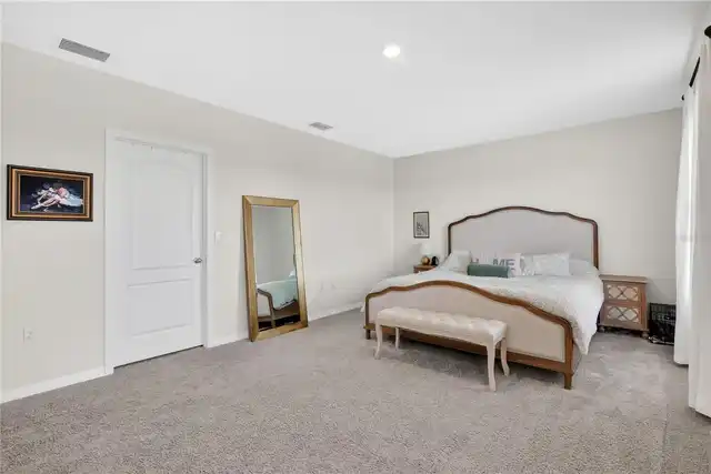 Listing Photo 14