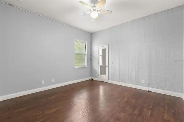 Listing Photo 14